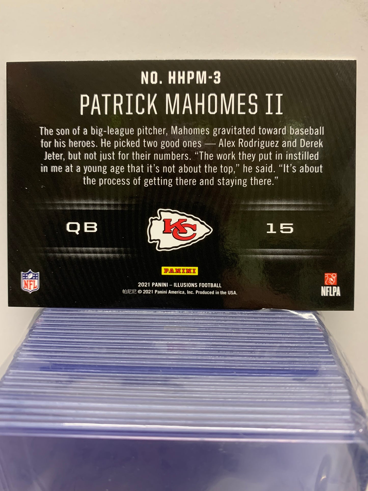 2021 Panini Illusions HoloHeroes #19 Patrick Mahomes II Kansas City Chiefs