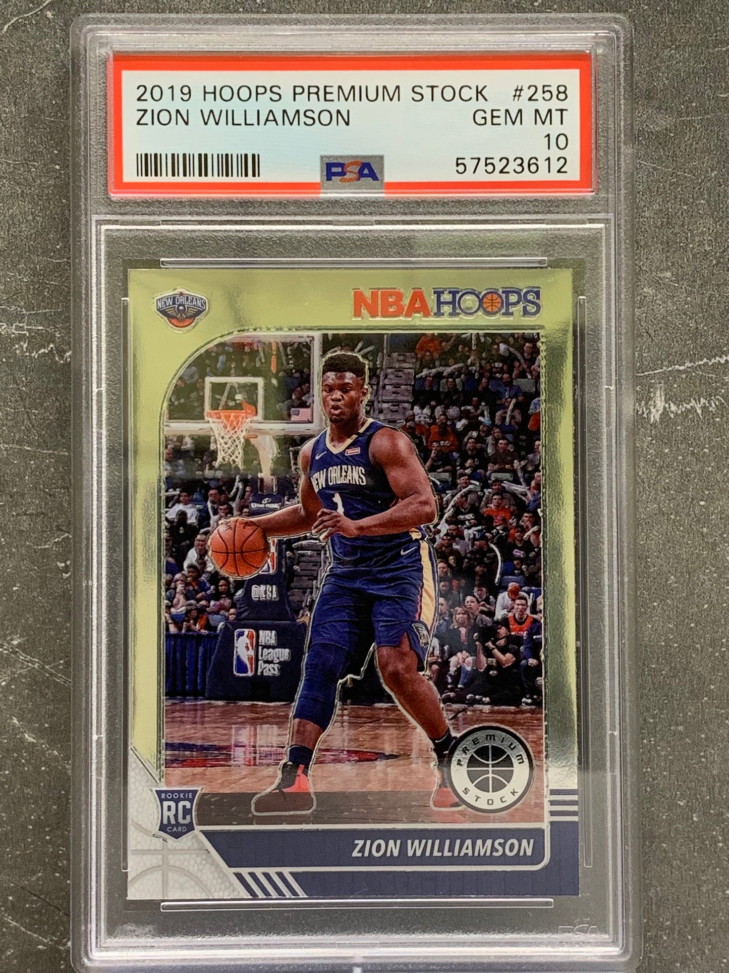 2019-20 Hoops Premium Stock #258 Zion Williamson RC  New Orleans Pelicans